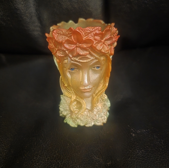 Ladies Face Resin Planter 3.8 High X 2.5 Wide Plant Container 4 Succulant Cacti - Picture 1 of 1